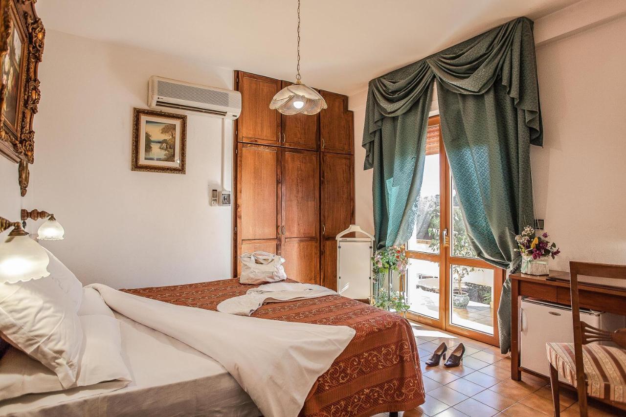 Hotel Garden Nuraminis Экстерьер фото